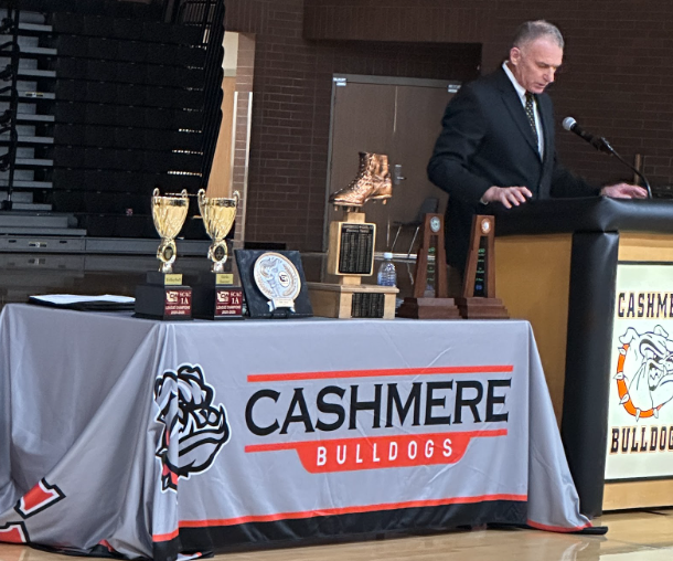 
Mr. Kenoyer called up Cross Country athletes at the fall sports awards ceremony.
